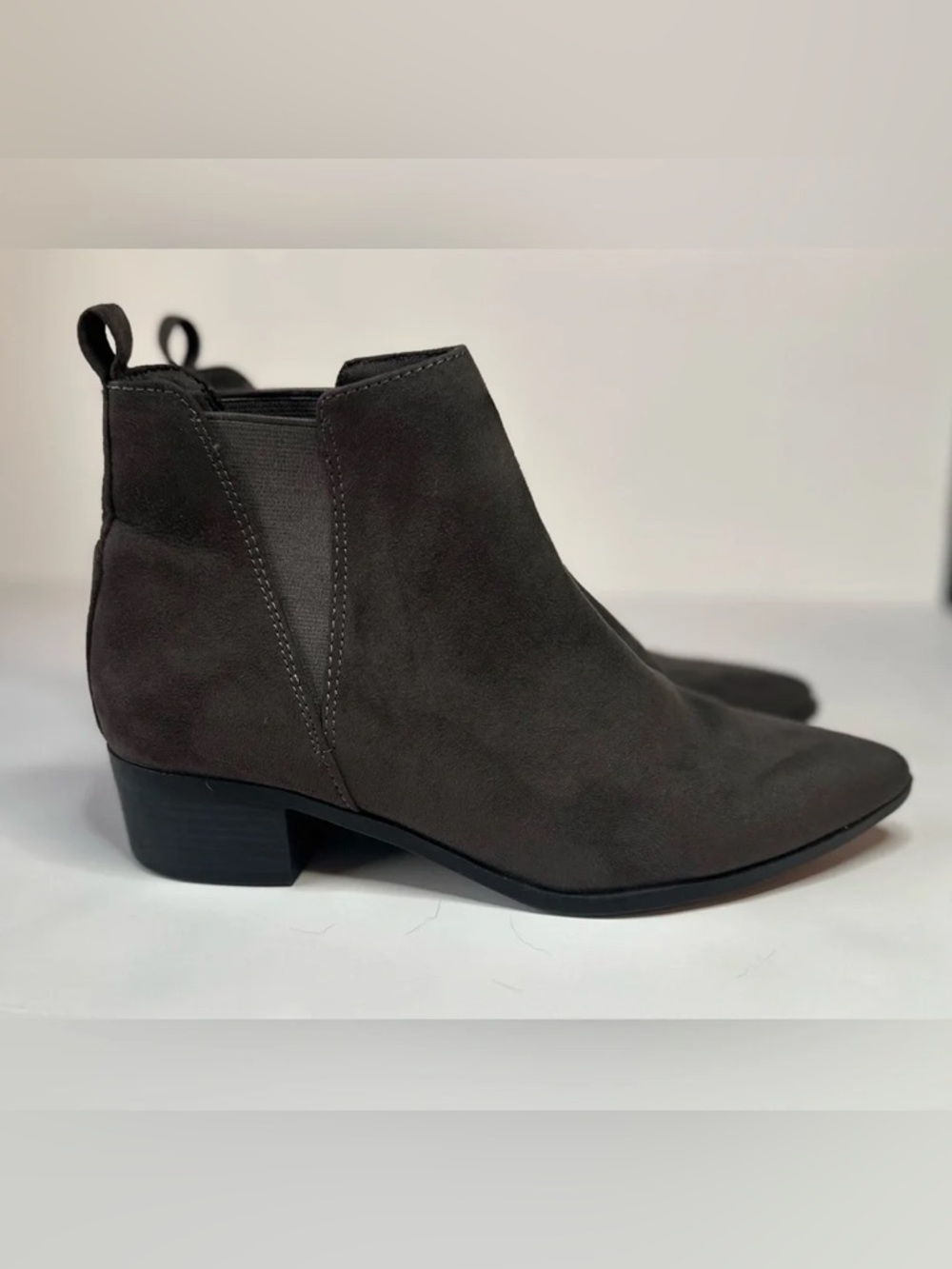 Old Navy Faux Suede Low Heel Ankle Boots Black Gray Size 9
